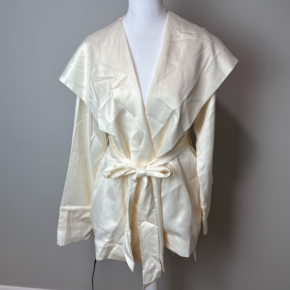 NWT Commense Cream Ivory Satin/Silky-feel Hooded Robe Small